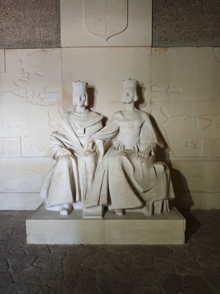 ESCULTURA REYES CATÓLICOS
